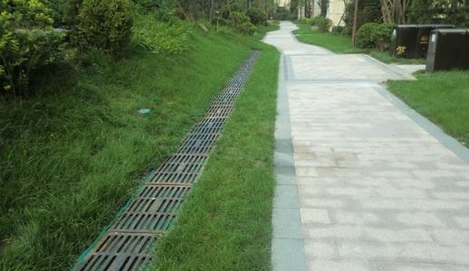 線性排水溝廠家解析如何清理排水溝