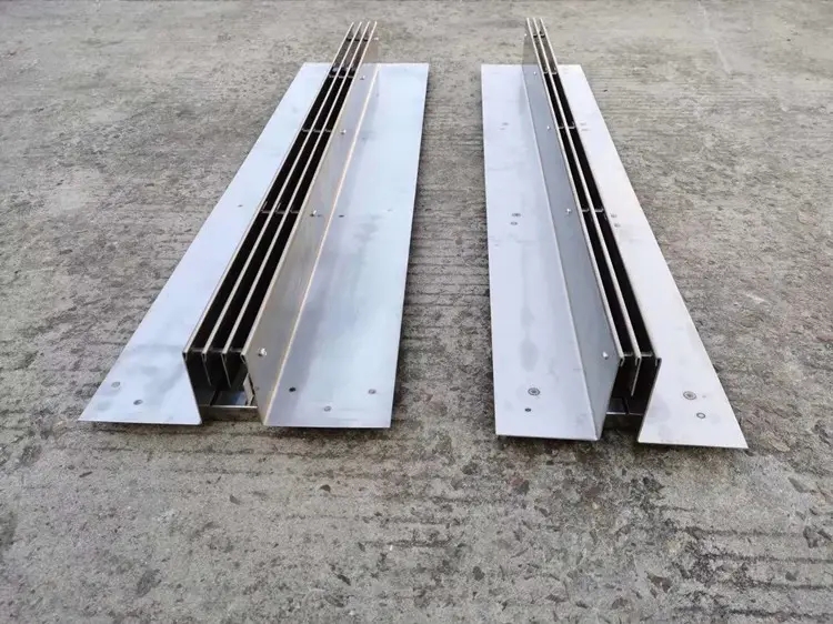 如何應對地震或強風對線性排水溝的影響？