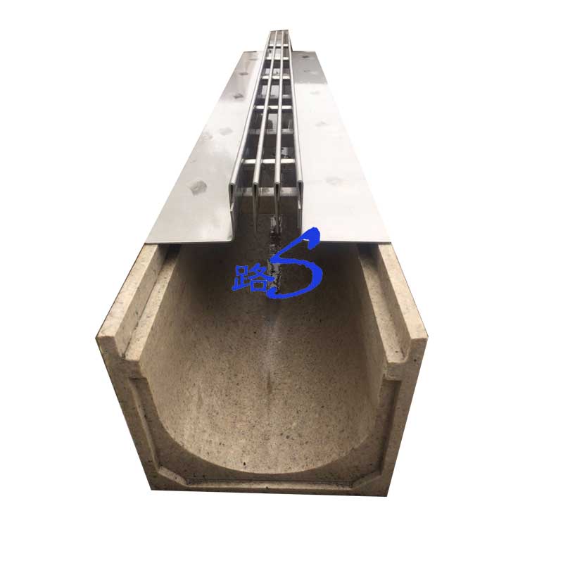 選擇三中縫排水溝有哪些技巧？排水性能如何？